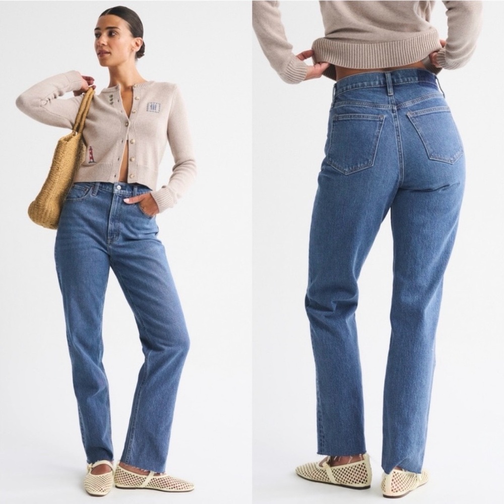 Abercrombie & Fitch The 90’s Straight Ultra High Rise Jeans
